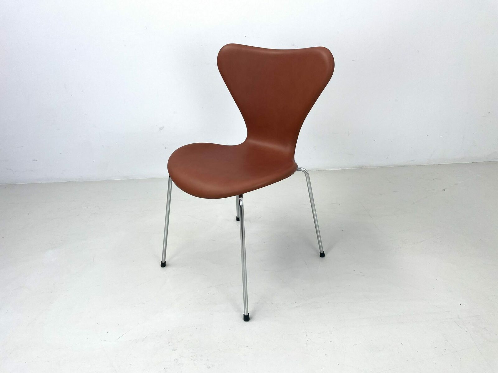 Butterfly Chair By Arne Jacobsen For Fritz Hansen photo 564.0
