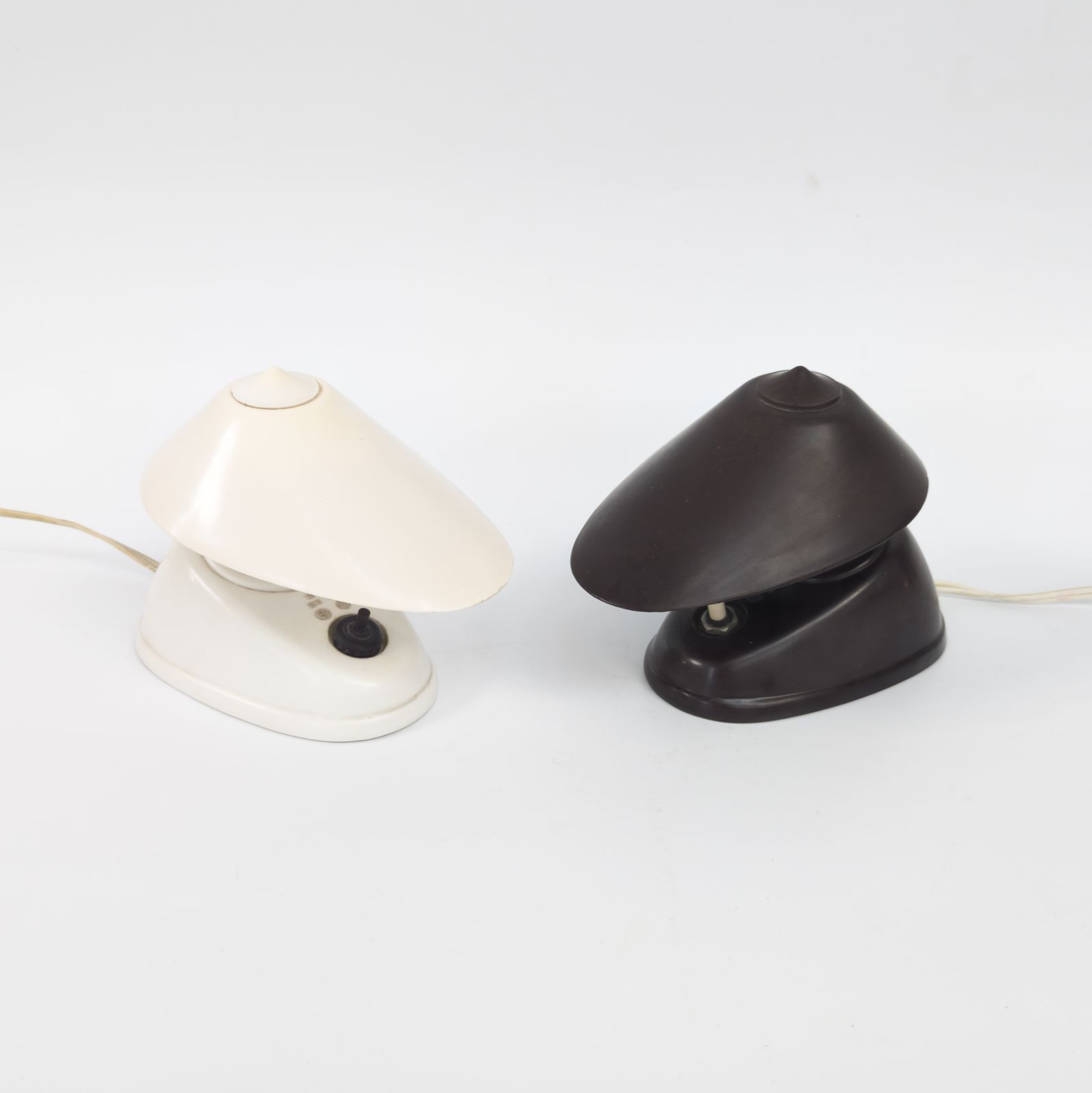 Pair Of Bauhaus Bakelite Table Or Wall Lights By Elektrosvit, 1950s photo 290.0