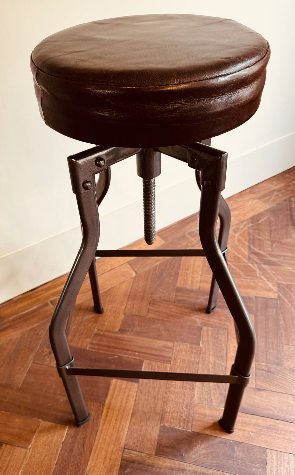 Set Of 4 Turner Leather & Metal Adjustable Bar Stool   35 Inch Rrp £159.00 Each photo furniture