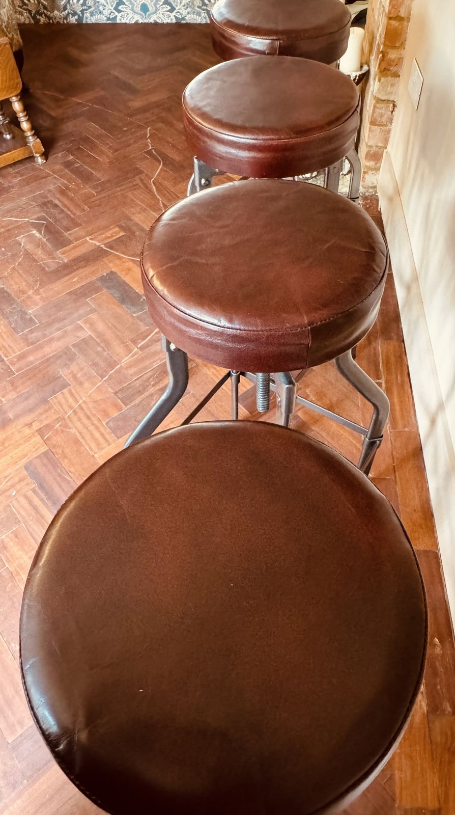Set Of 4 Turner Leather & Metal Adjustable Bar Stool   35 Inch Rrp £159.00 Each photo Furniture