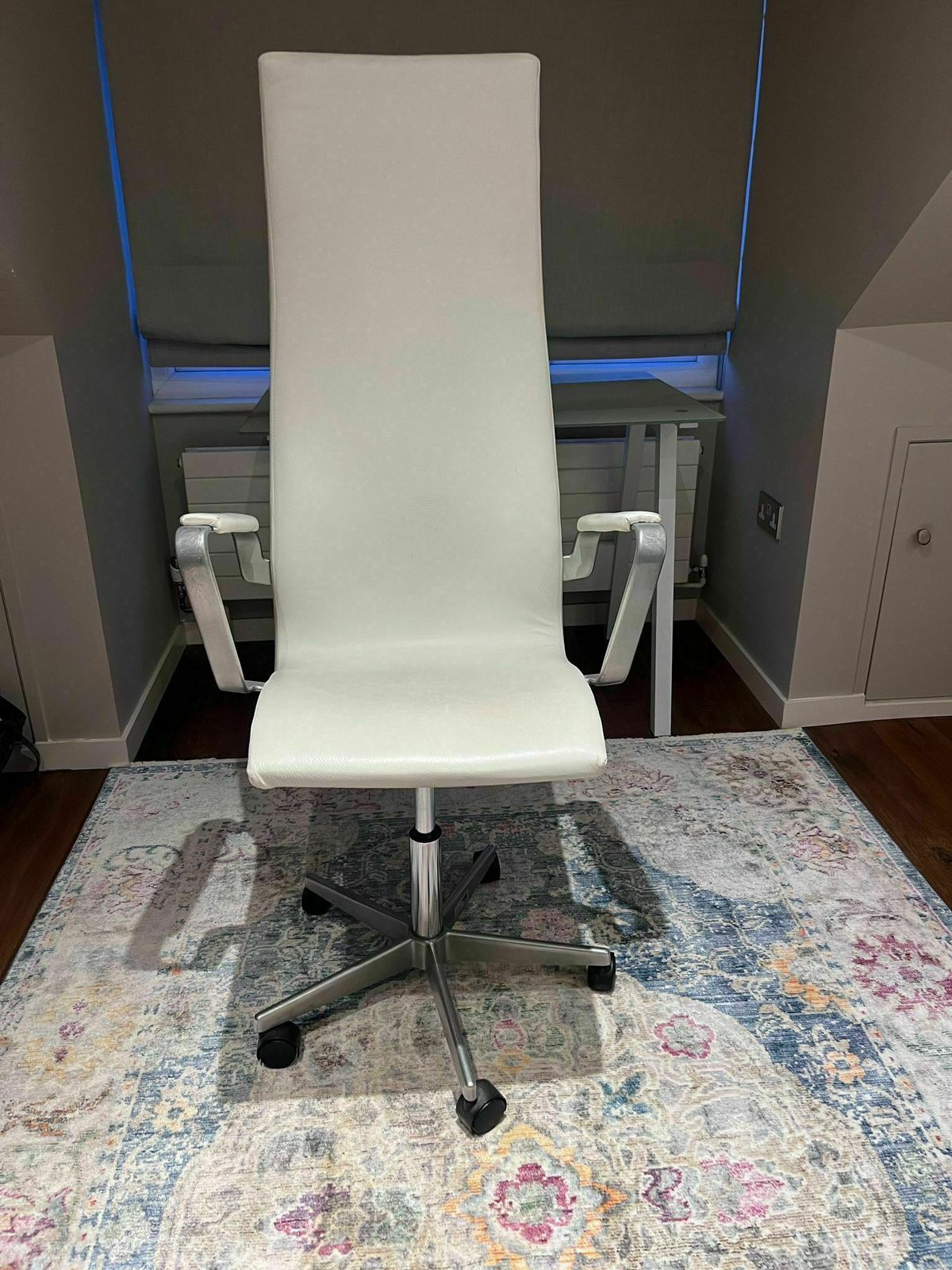 Fritz Hansen Oxford High Back Office Chair In White Leather