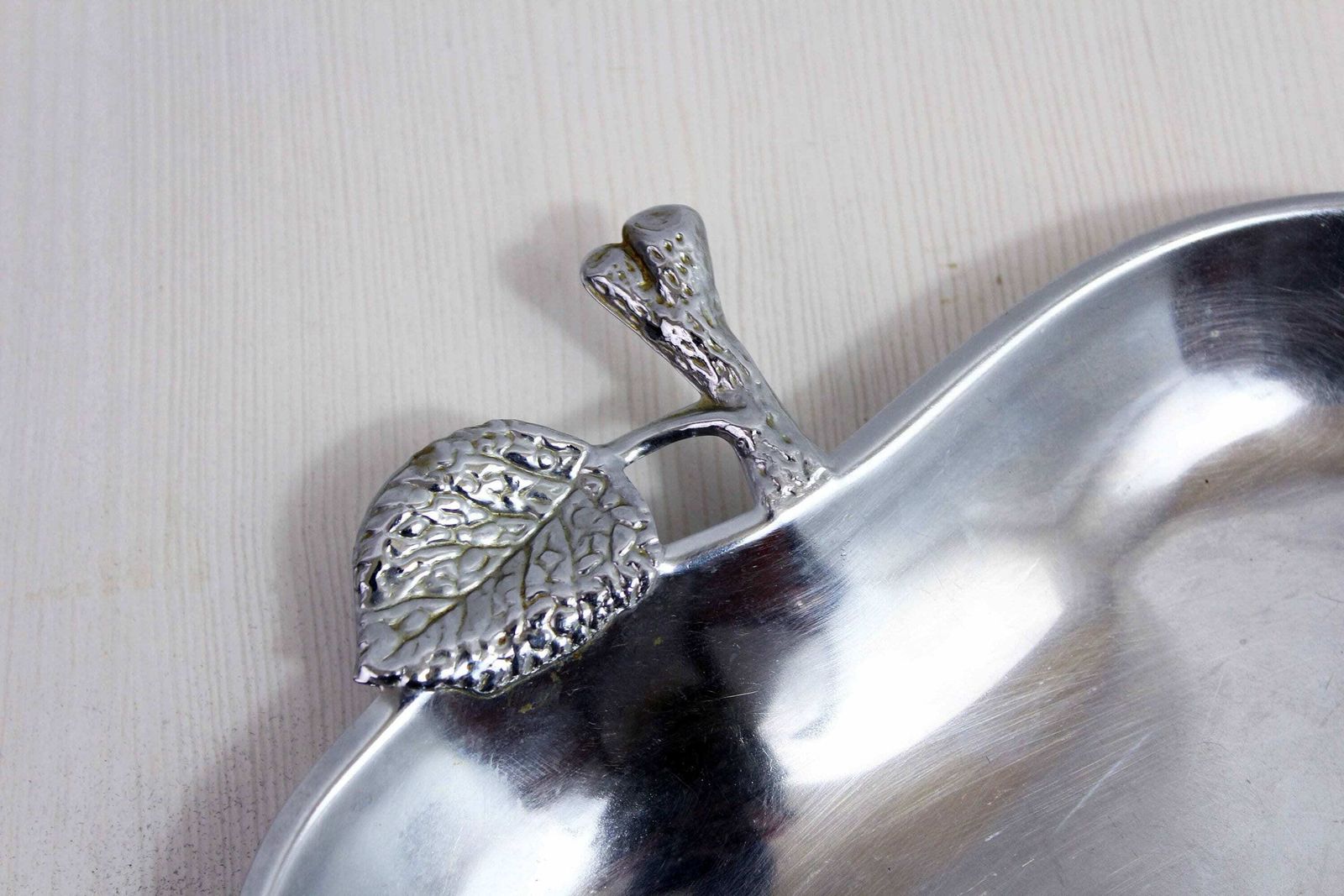 Duo Of "Apple And Pear" Pockets In Silver Metal From The 60s/70s. photo vinterior
