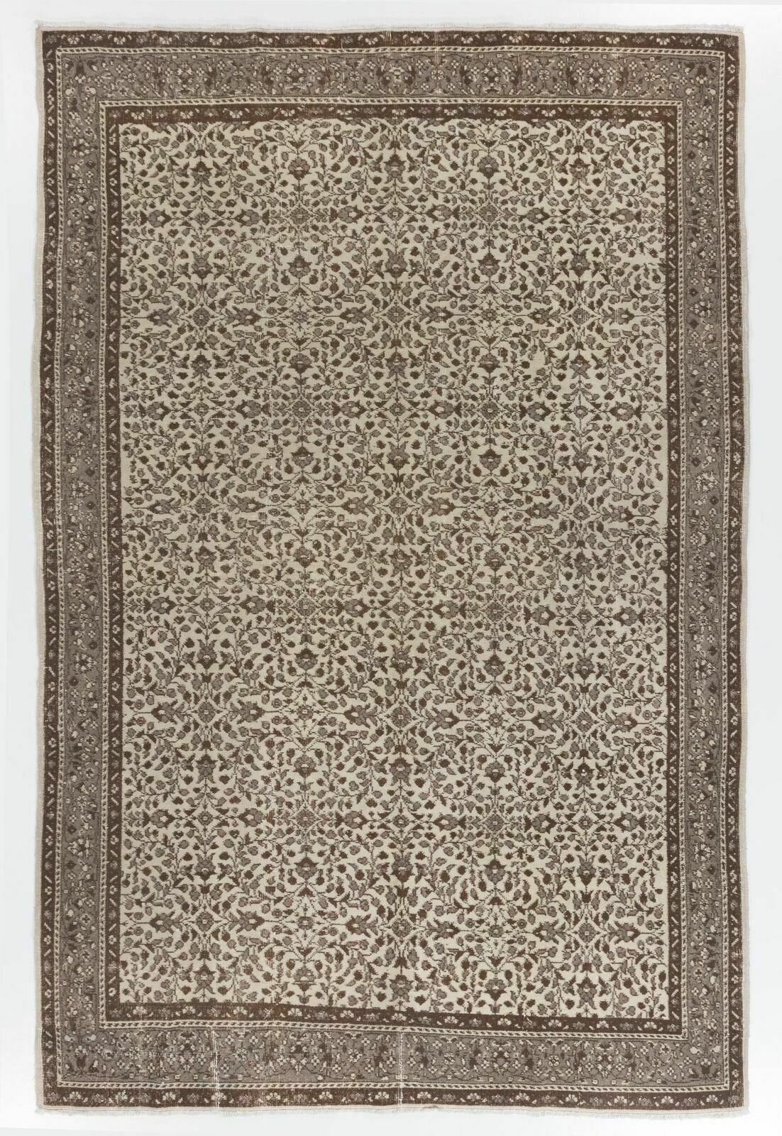 Handmade Vintage Anatolian Oushak Rug. Faded Floral Woolen Carpet