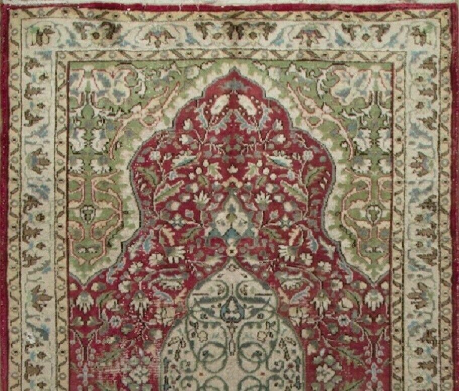 5.6x9.4 Ft Vintage Oriental Rug In Red And Green. Handknotted Wool Carpet photo furniture