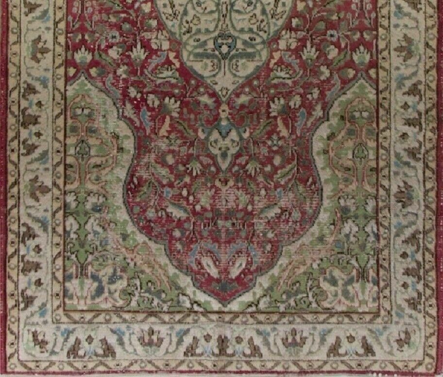 5.6x9.4 Ft Vintage Oriental Rug In Red And Green. Handknotted Wool Carpet photo for sale