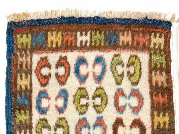 26 X 32 In One Of A Kind Hand Knotted "Tulu" Accent Rug. Vintage Seat Cover photo furniture