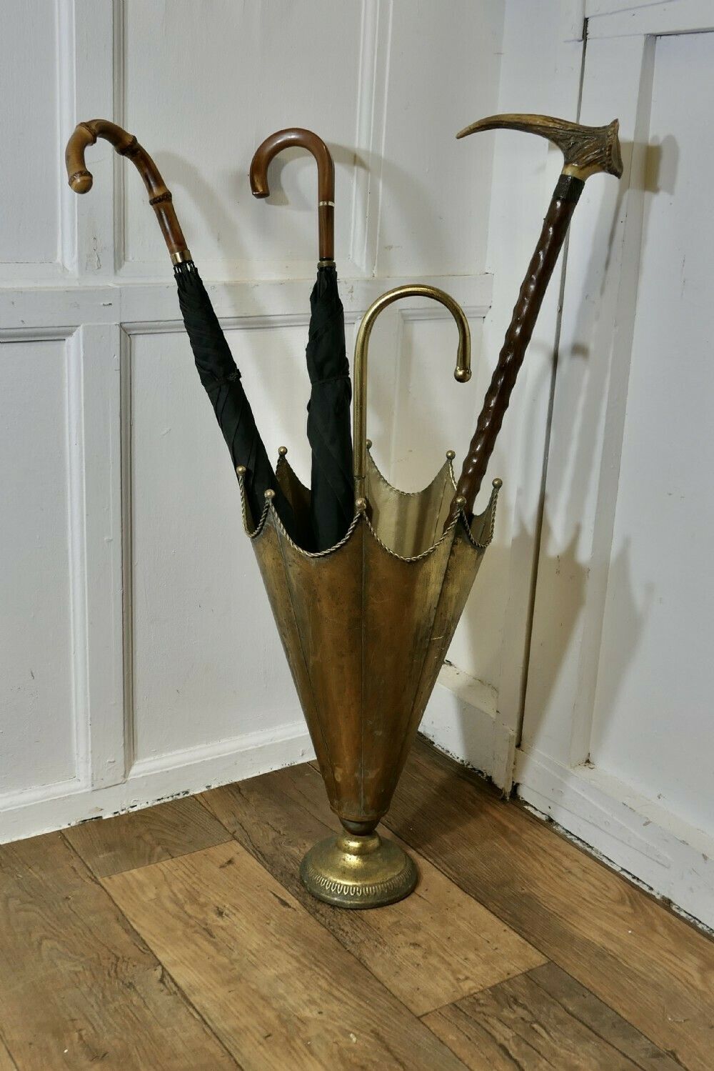 Umbrella Shaped Brass Umbrella Stand photo vinterior