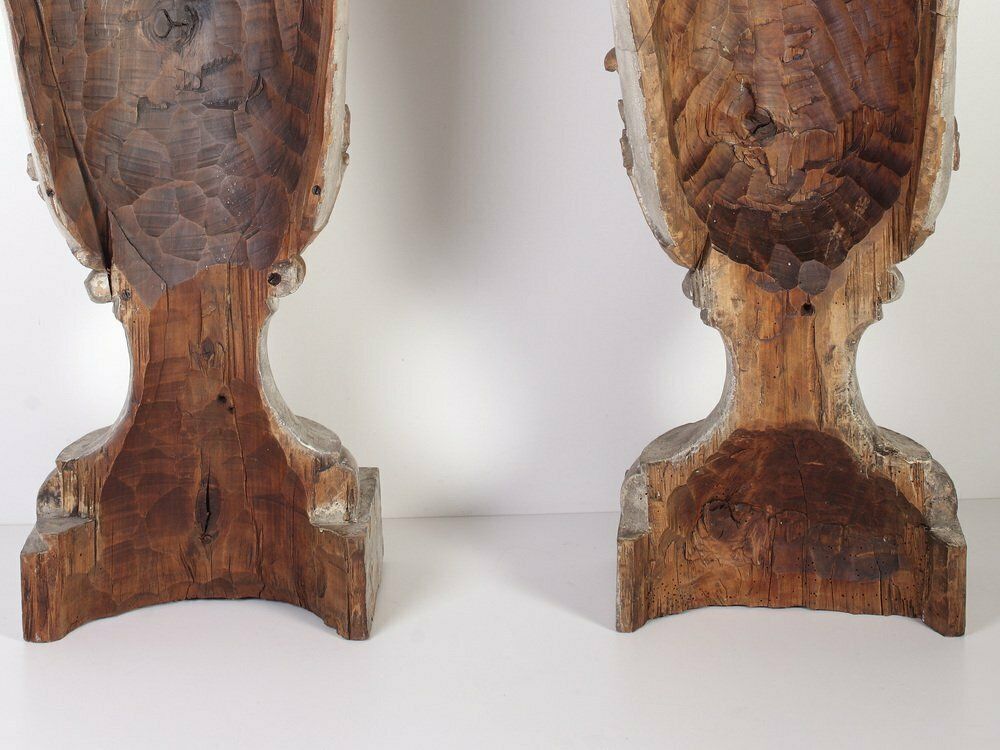 photo vintage Large 18th Century Bohemian Decorative Lime Wood Vases, Set Of 2