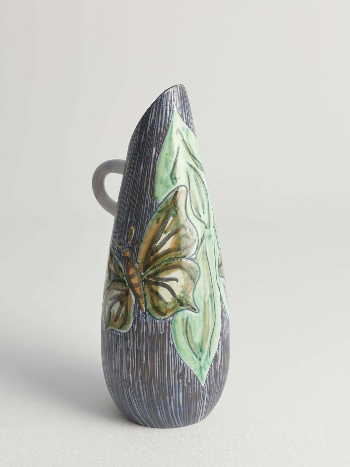 photo vintage Mid Century Modern Stoneware Vase With Sgraffito And Butterflies. Sweden, 1950s