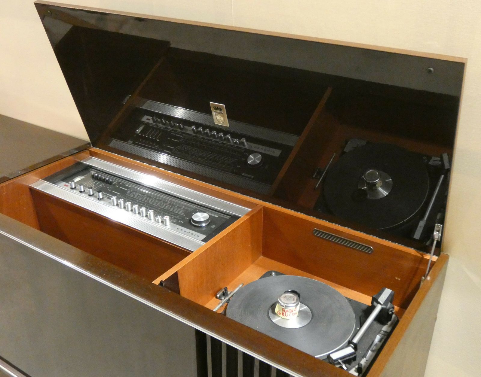 1380.0 German Radio And Turntable Console By Grundig, 1968 photo
