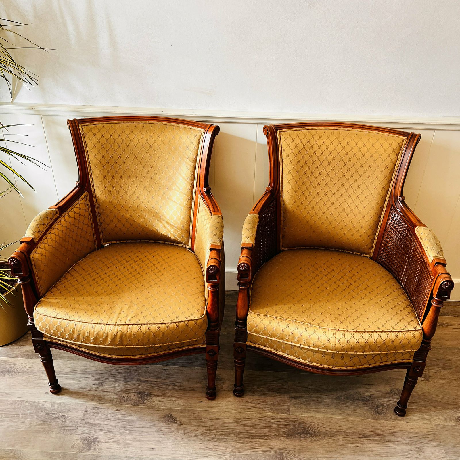 Een Paar Franse Bergèrefauteuils In Louis XVI Stijl, Hout En Riet photo furniture