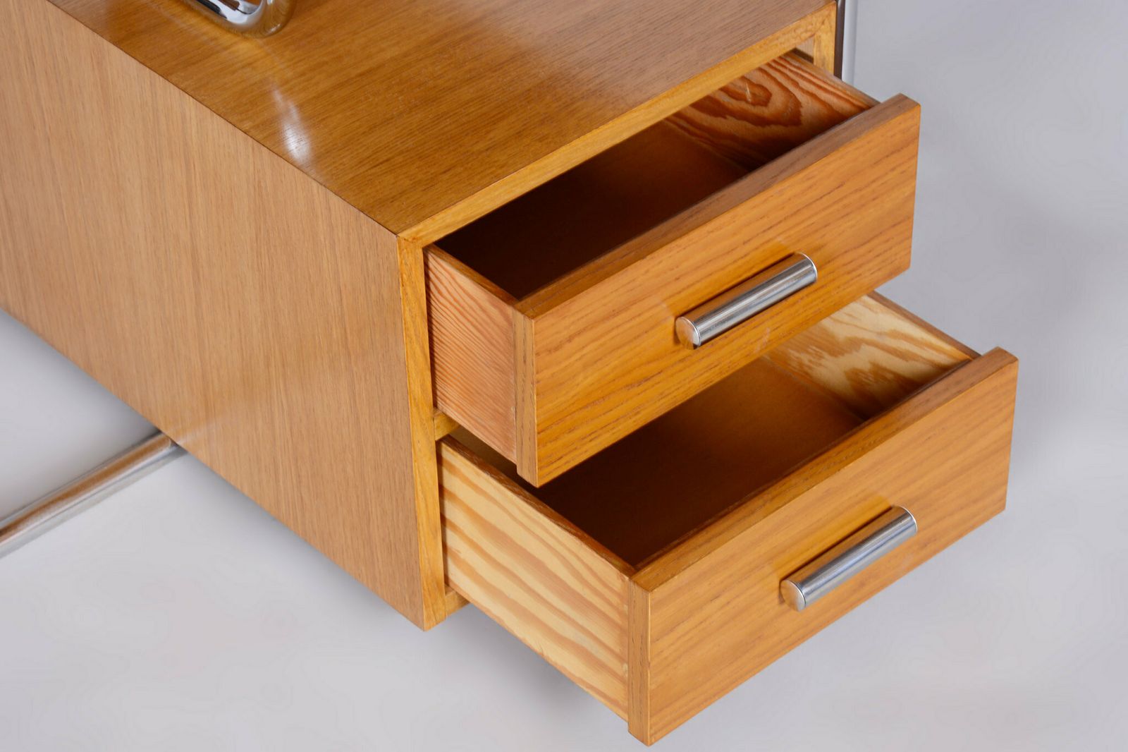 photo vinterior Restored Bauhaus Writing Desk, Oak, Chrome Plated Steel, Germany, 1930s