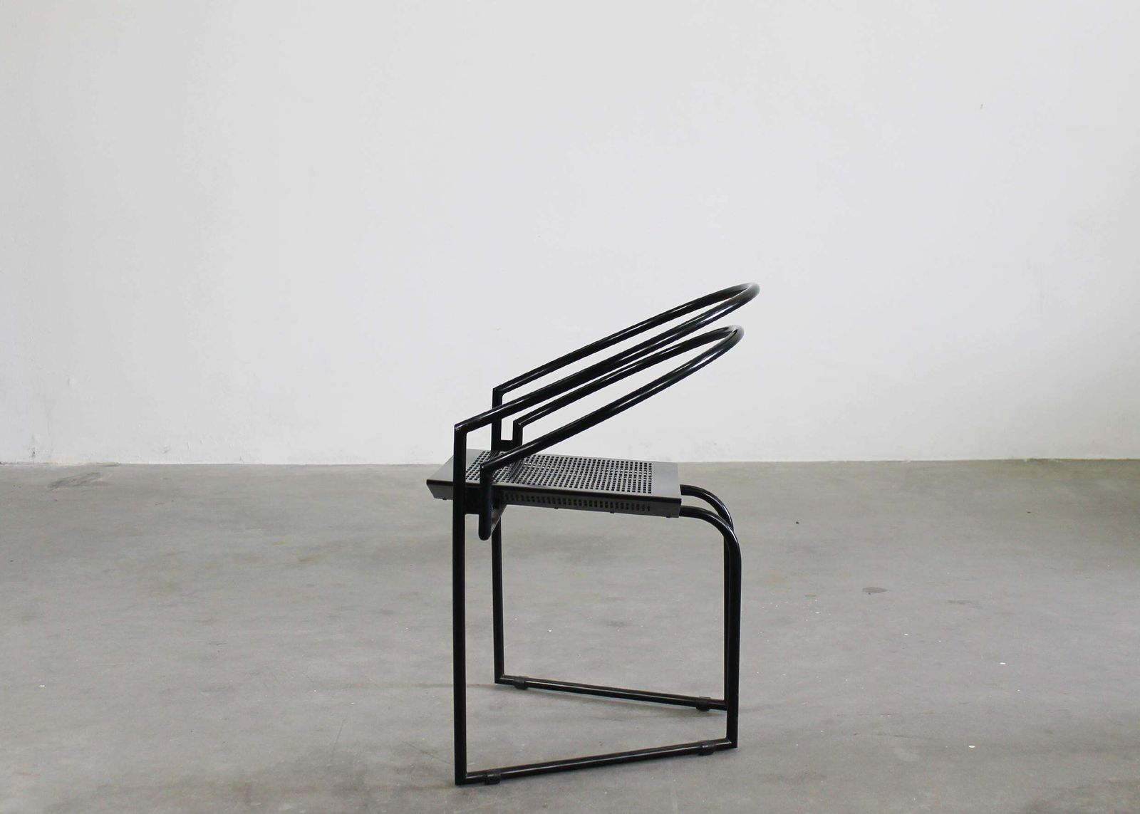 Mario Botta Set Of Six La Tonda Chairs In Black Lacquered Metal By Alias 1980s photo vinterior