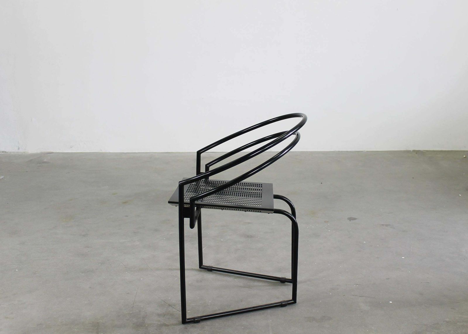 Mario Botta Set Of Six La Tonda Chairs In Black Lacquered Metal By Alias 1980s photo buy
