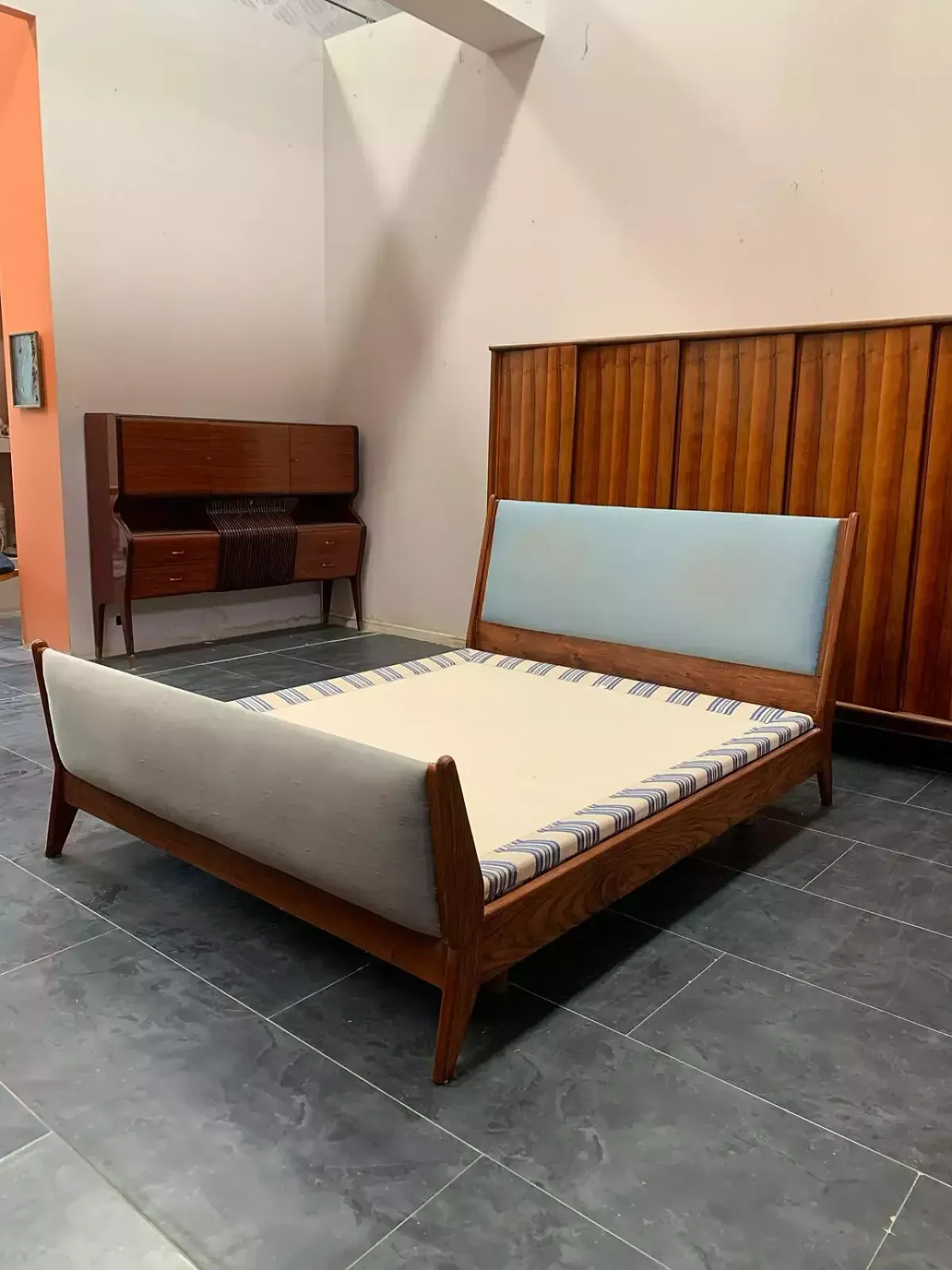 5490.0 Rosewood And Fabric Bed By Frauflex, 1960s photo