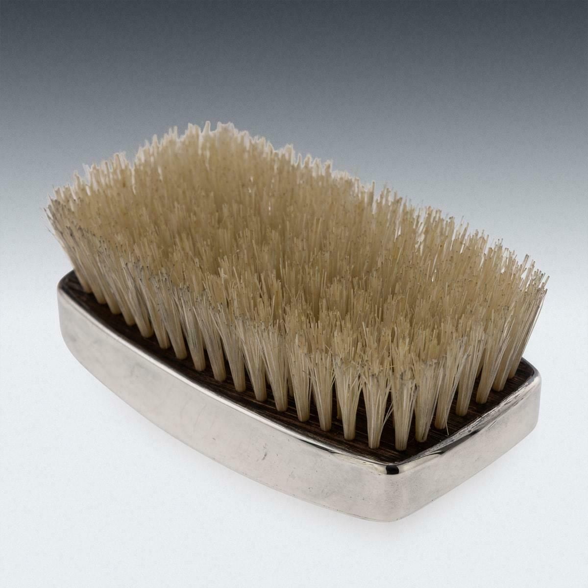 Vintage 20th Century Pair Of Solid Silver Clothes Brushes, Leslie Durbin C.1957 photo 645.0