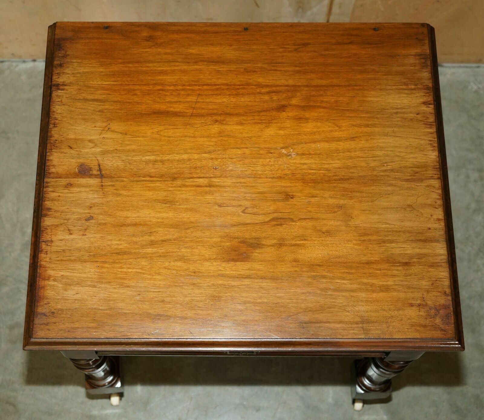 photo furniture Stunning Antique Victorian Mahogany & Burr Walnut Centre Table Or Small Desk