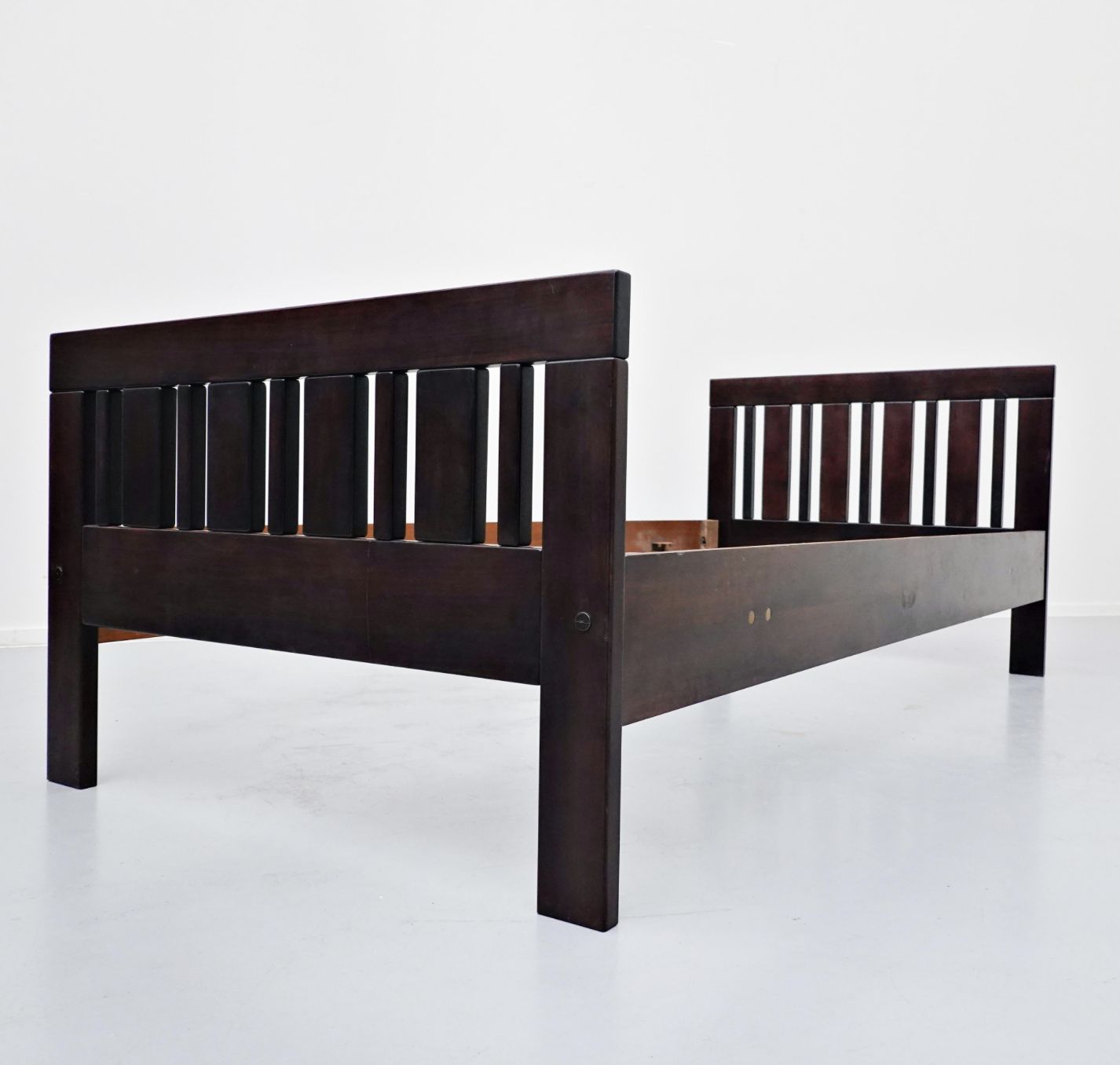 “Califfo” Bed By Ettore Sottsass For Poltronova, Mid Century Modern, 1960s photo vinterior