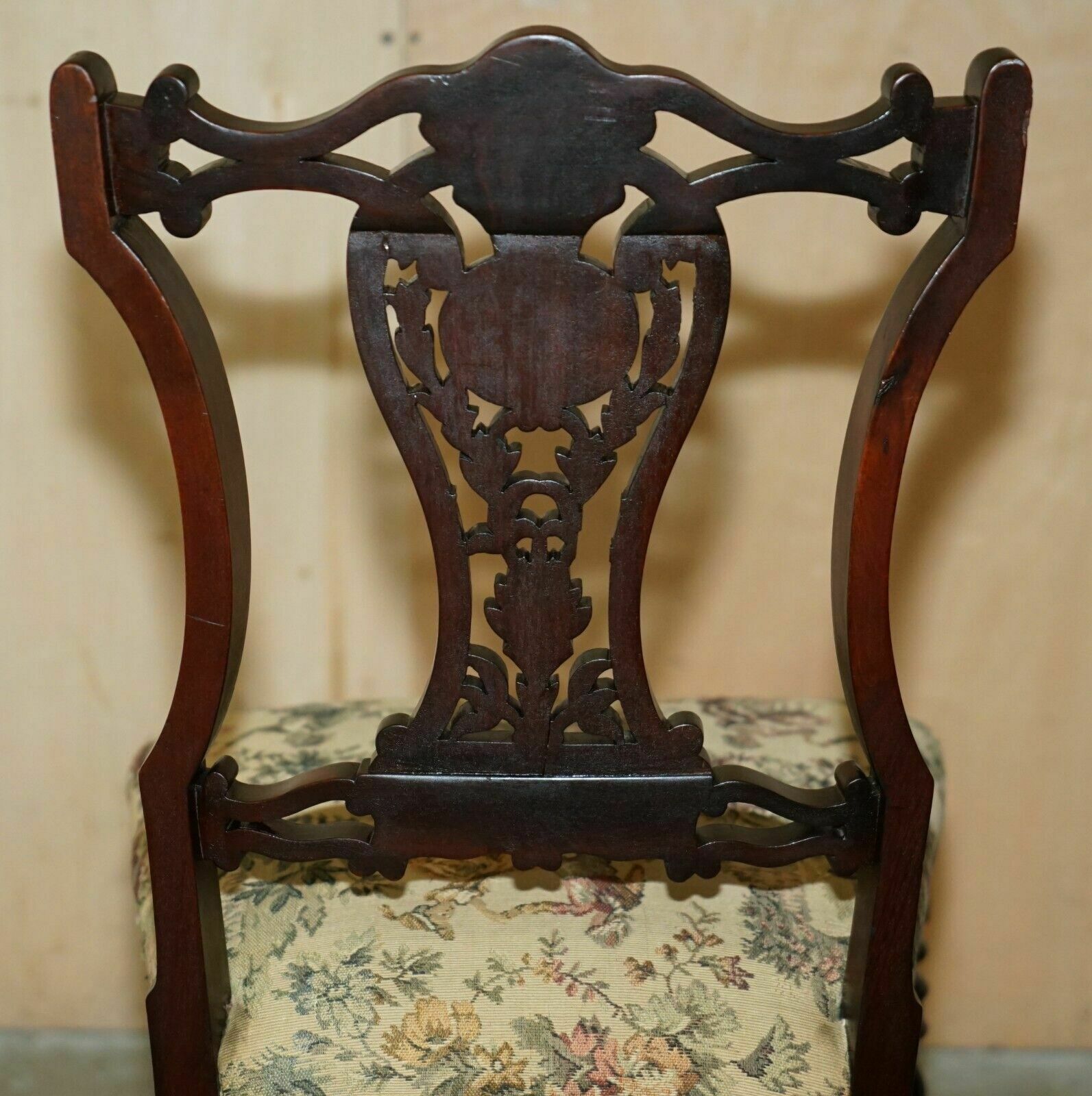 photo vintage Pair Of Antique Victorian Rosewood Salon Chairs With Stunning Inlaid Back Panels