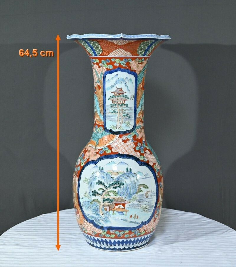 Important Arita Vase, Meiji Era, Japan – Late 19th Century photo furniture