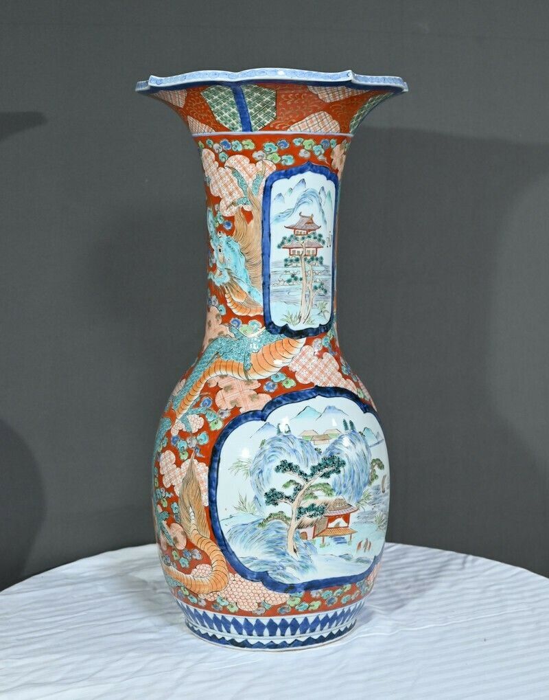 Important Arita Vase, Meiji Era, Japan – Late 19th Century photo for sale