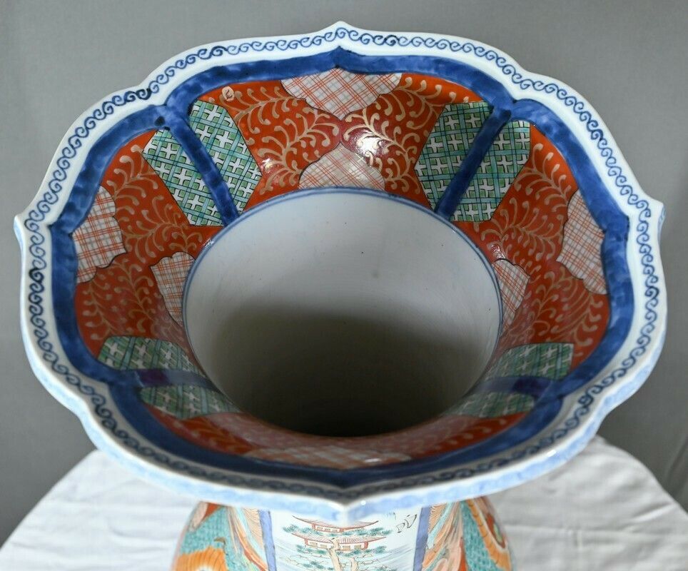 Important Arita Vase, Meiji Era, Japan – Late 19th Century photo 1400.0