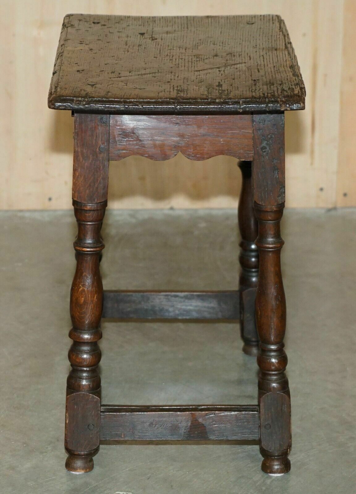 Furniture 17th Century Antique English Oak Side End Lamp Wine Table Lovely Patinated Top photo
