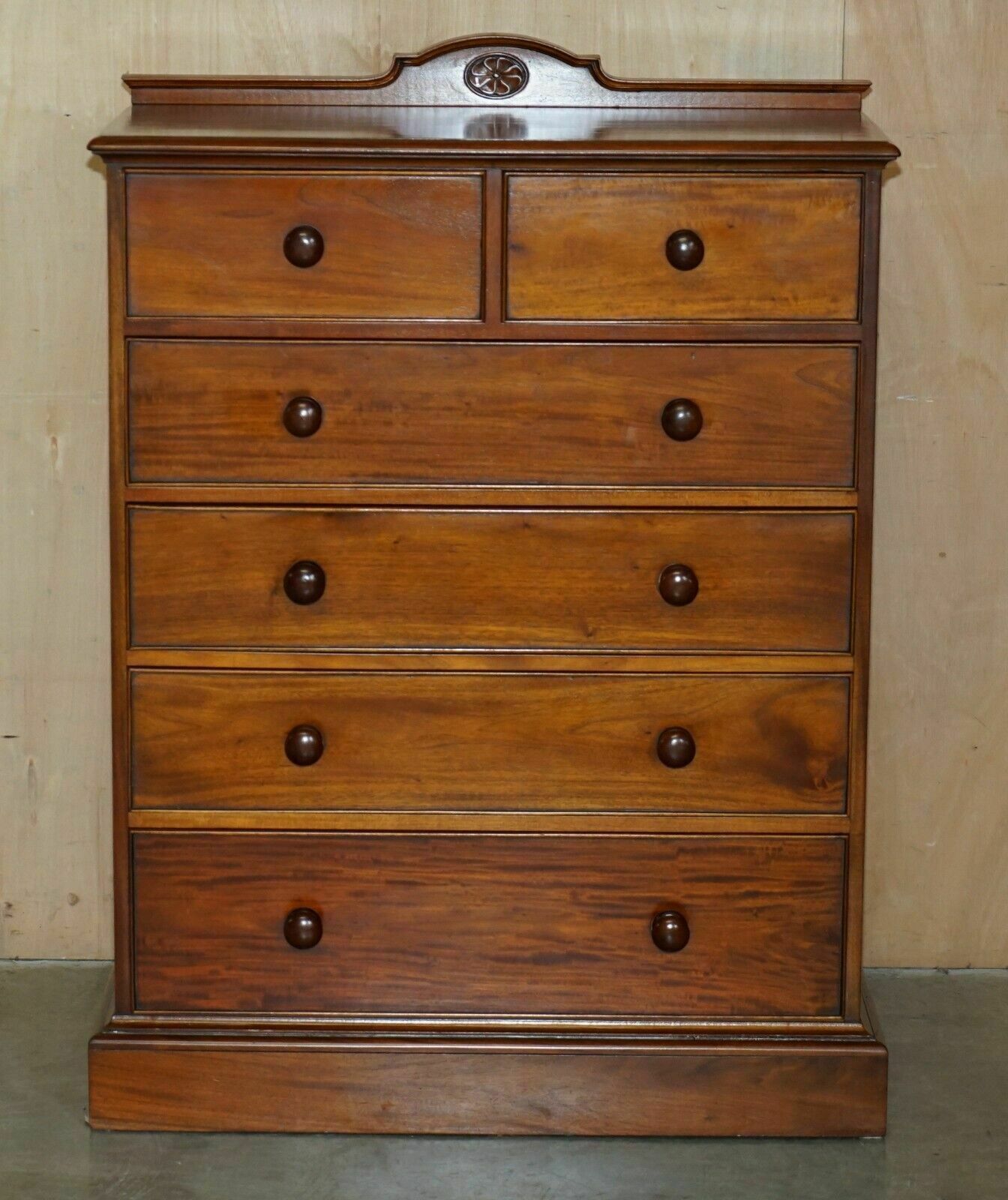 photo vintage Exquisite Pair Of Vintage Flamed Mahogany Chest Of Drawers Part Of A Suite