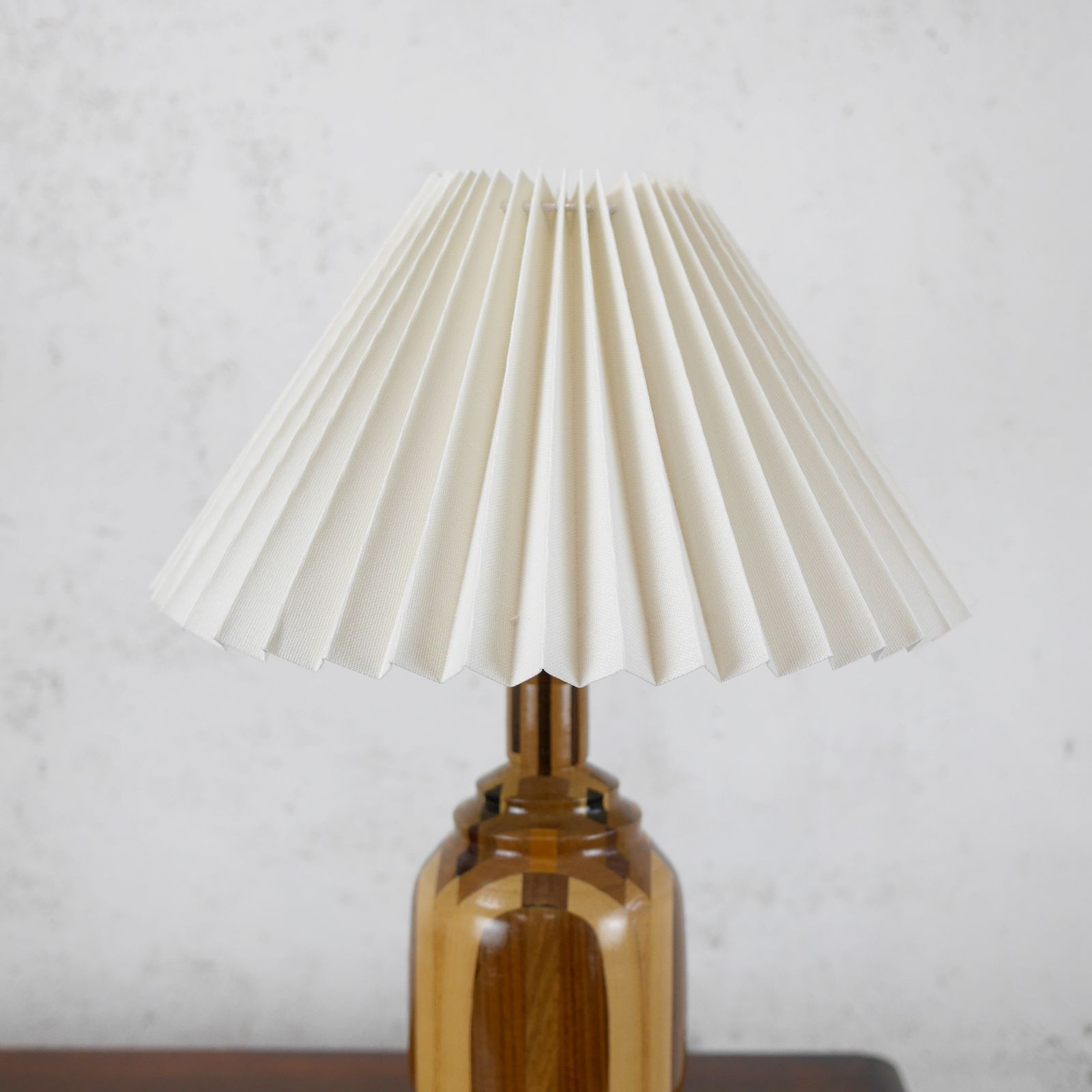 Vintage Mid Century Two Tone Wood Teak Table Lamp Shade Danish Era photo vinterior