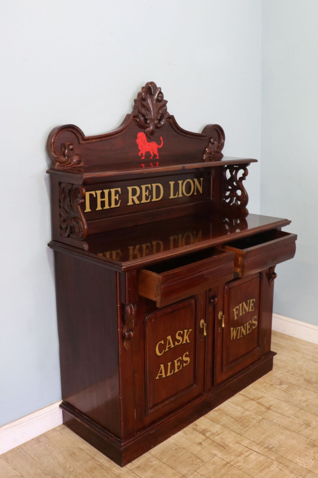 A Very Nice Solid Mahogany Chiffonier Sideboard, Later Sign Written For The Red Lion Public House. photo vinterior