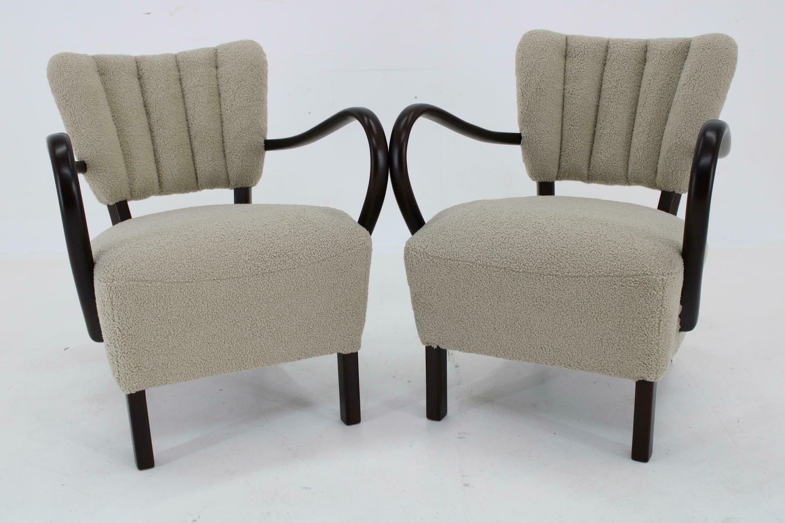 1930s Pair Of Jindrich Halabala Art Deco H 237 Armchairs In Bouclé, Restored