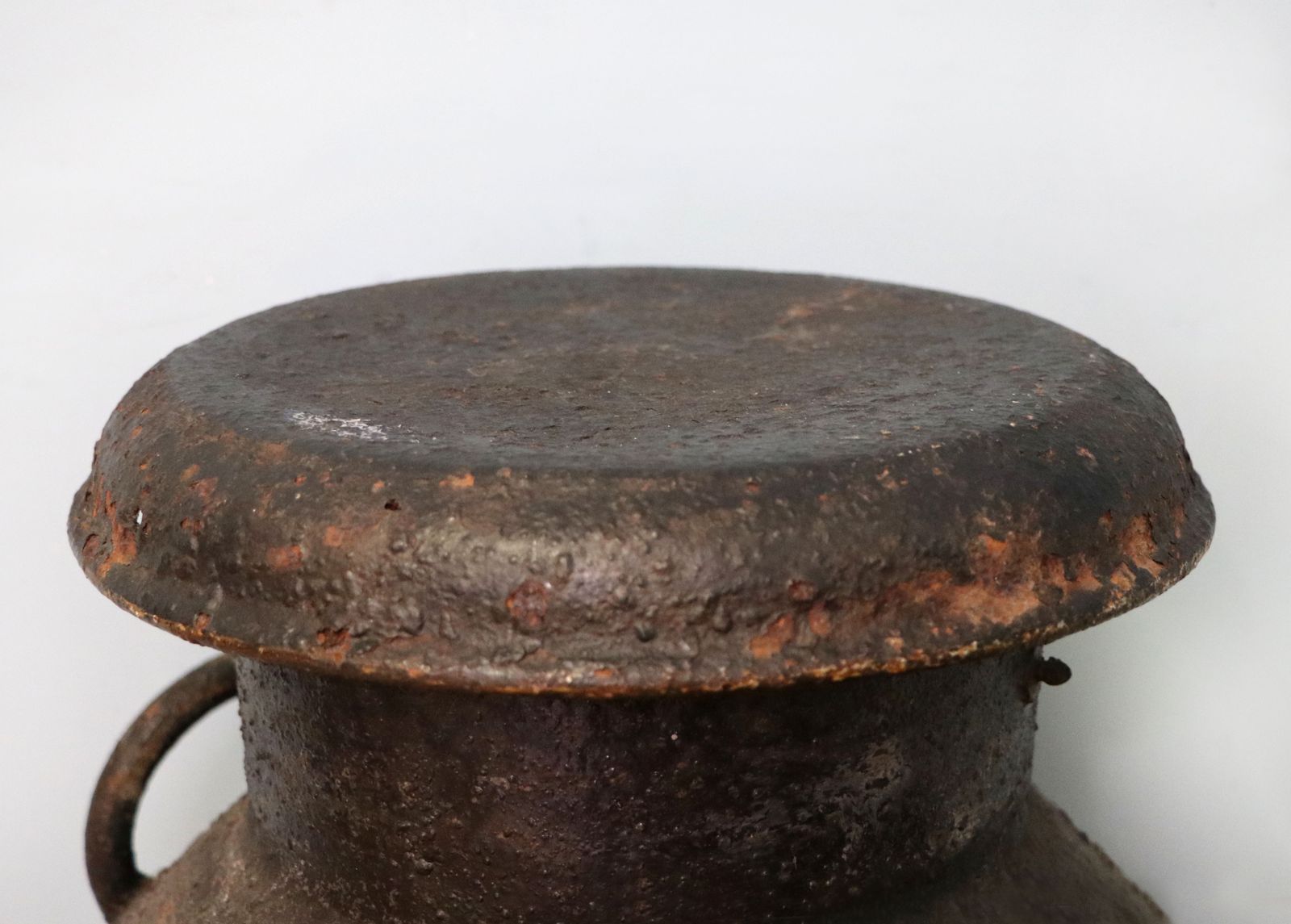 A Wonderful Vintage Iron Milk Churn From The Manchester Area. photo vinterior