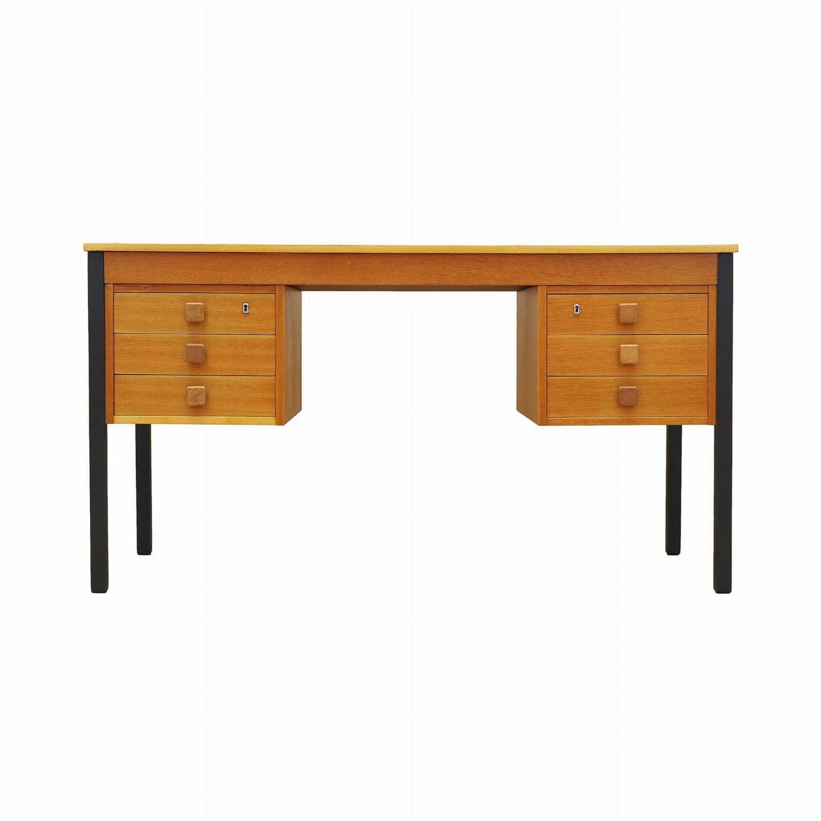 Ash Desk, Danish Design, 1970s, Manufacturer: Domino Møbler