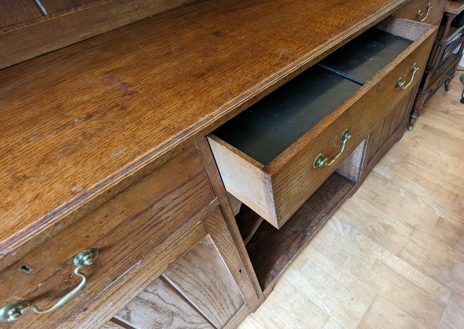 Antique Welsh Dresser photo 500.0