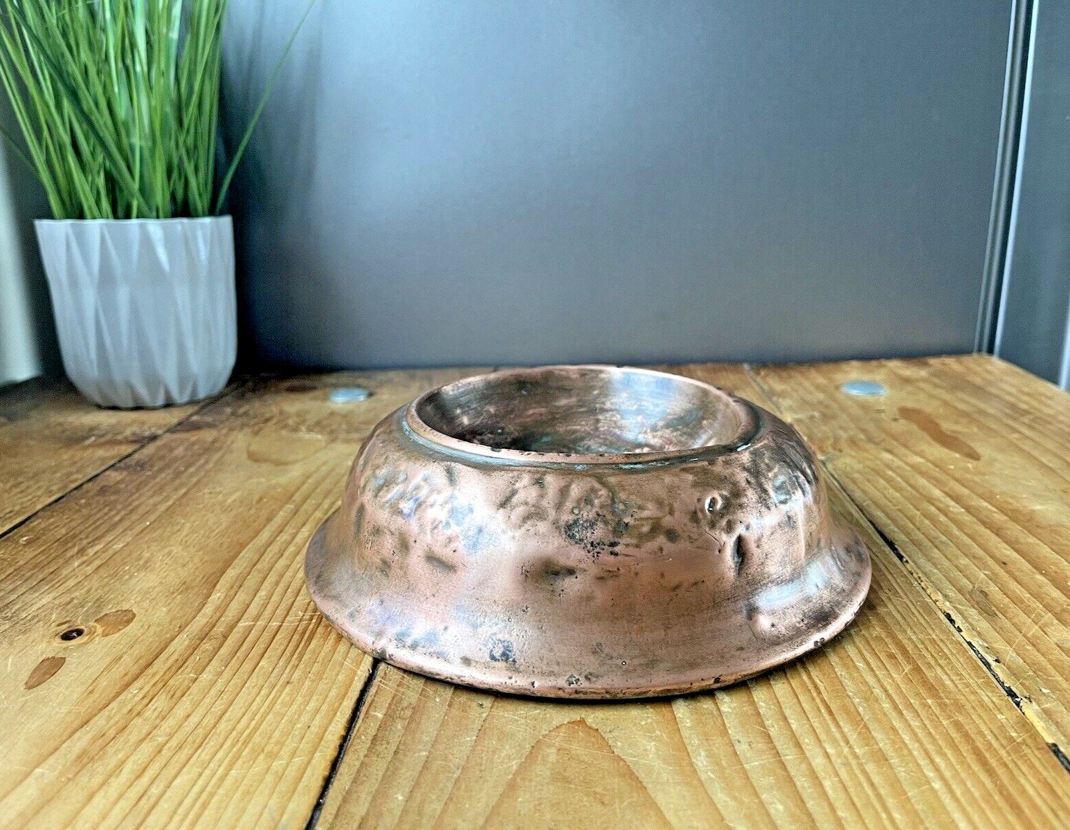 Antique 19th C Arts & Crafts Beaten Copper Dog Bowl Cat Pet Dish Food Water photo 100.0