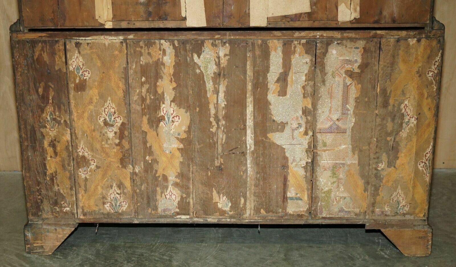 photo vintage Exquisite Antique 1800 Sheraton Inlaid Housekeepers Cupboard Wardrobe Drawers