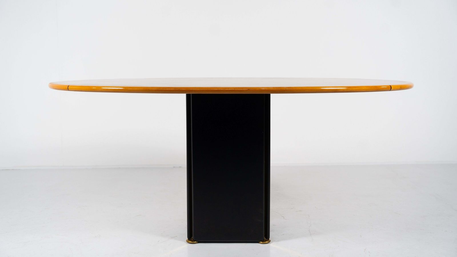 Mid Century Artona Dining Table By Afra And Tobia Scarpa For Maxalto, 1970s photo furniture