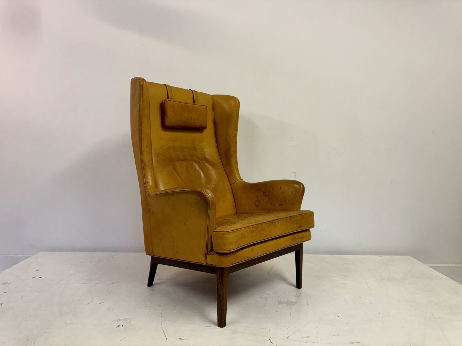 photo vintage 1970s Patinated Leather Wingback Krister Armchair By Arne Norell