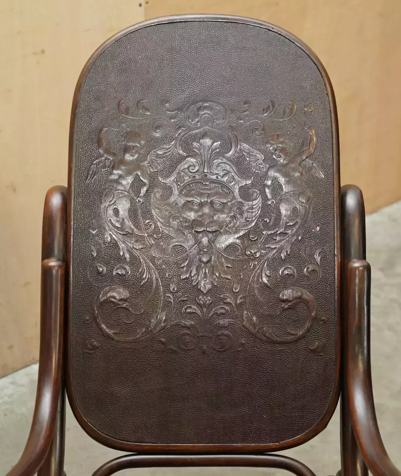 Exquisite Victorian Thonet Rocking Chair With Cherub Carved Back & Seat Panels photo 1750.0