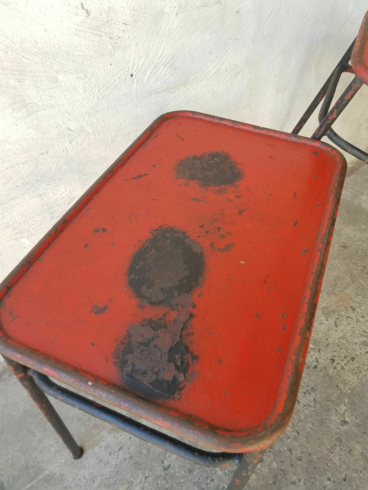 Metal Cafe Tables photo 82.0