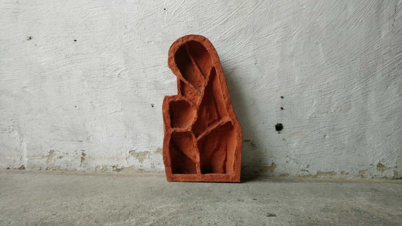 Terracotta Bust Of Madonna And Child photo 193.0