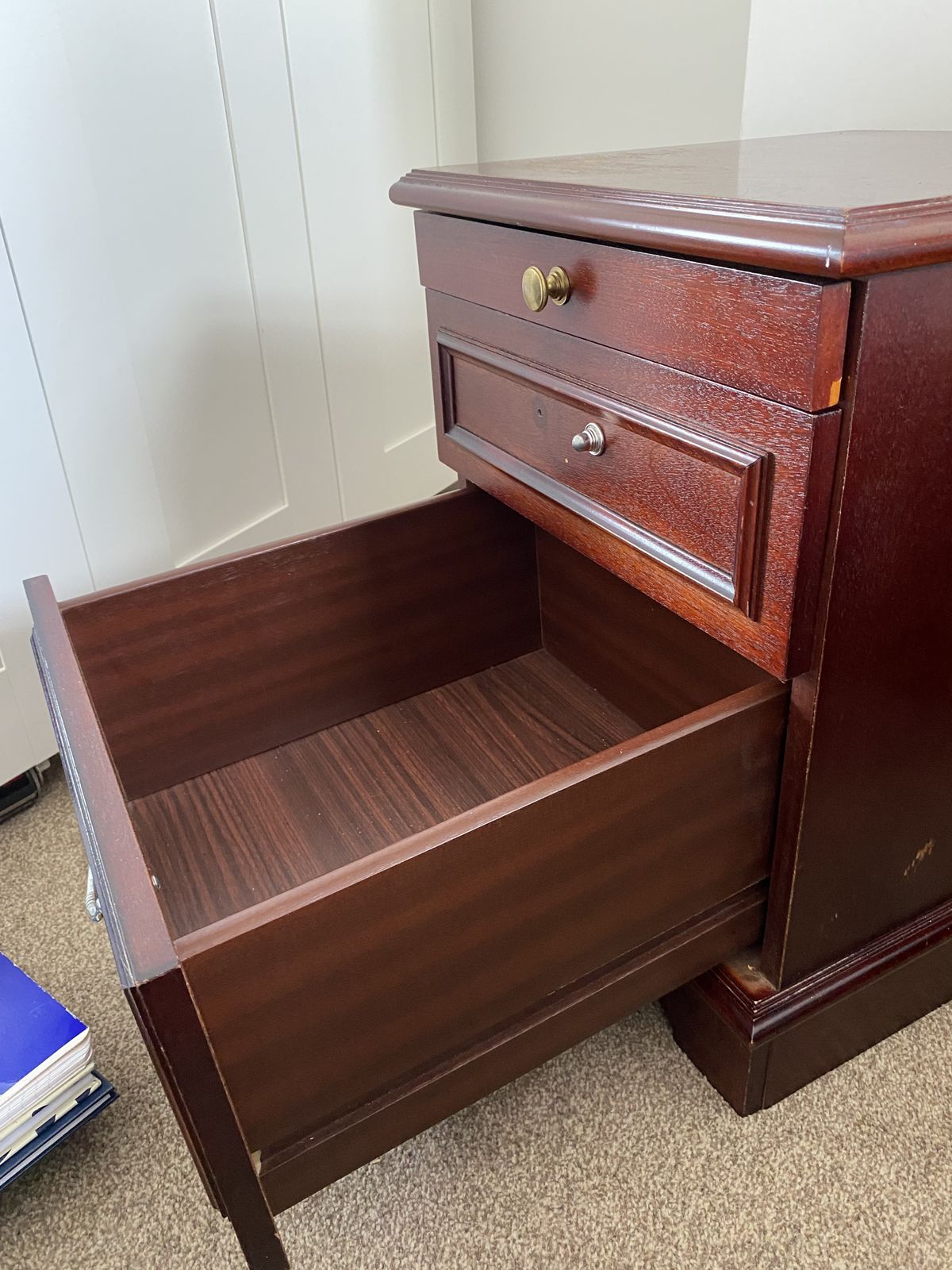 Mahogany Wood Chest Of Draws photo 150.0