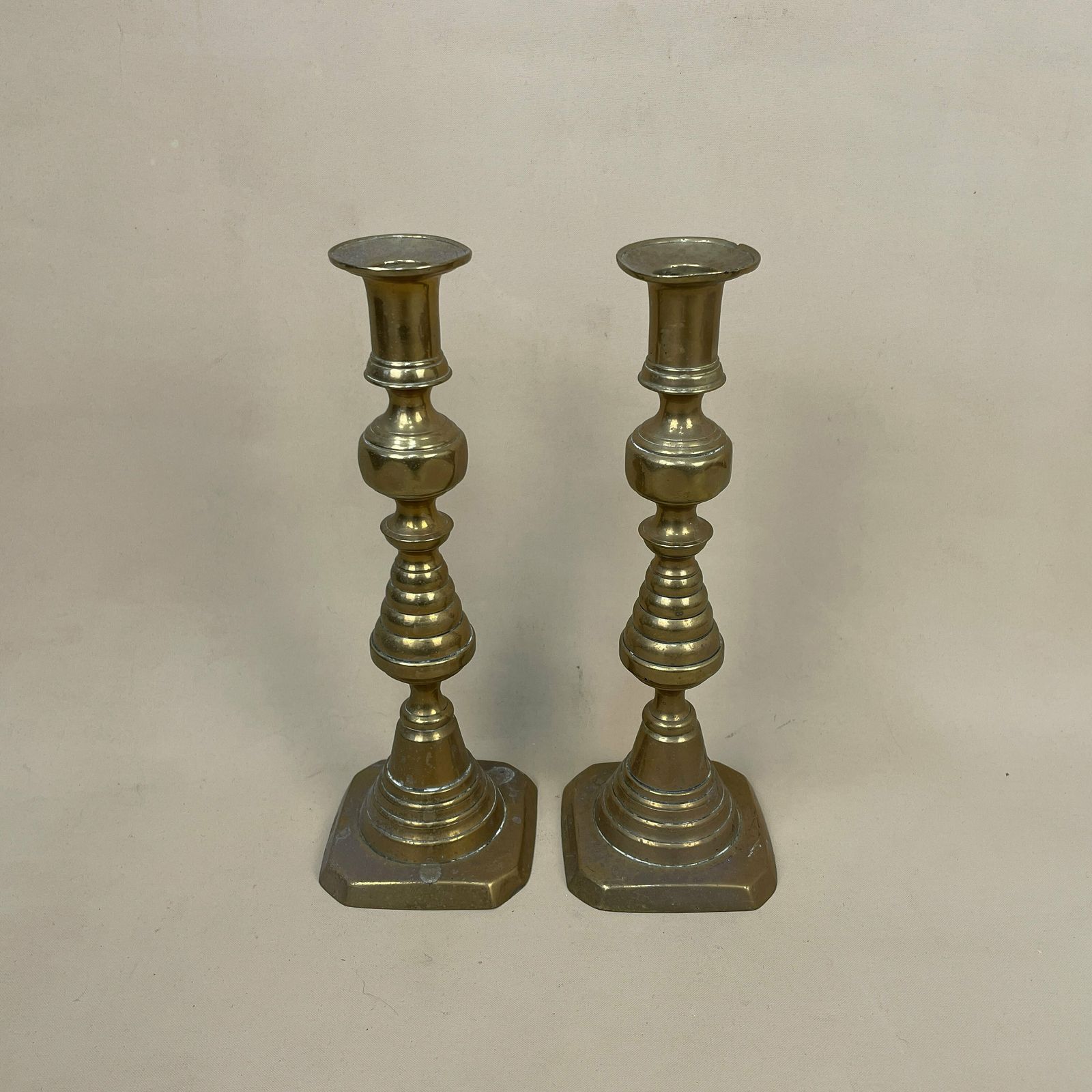 Antique Matching Pair Of Gold Brass Metal Candlestick Candle Stick Vintage Column Taper Dinner Candlesticks Square Base Column Pillar