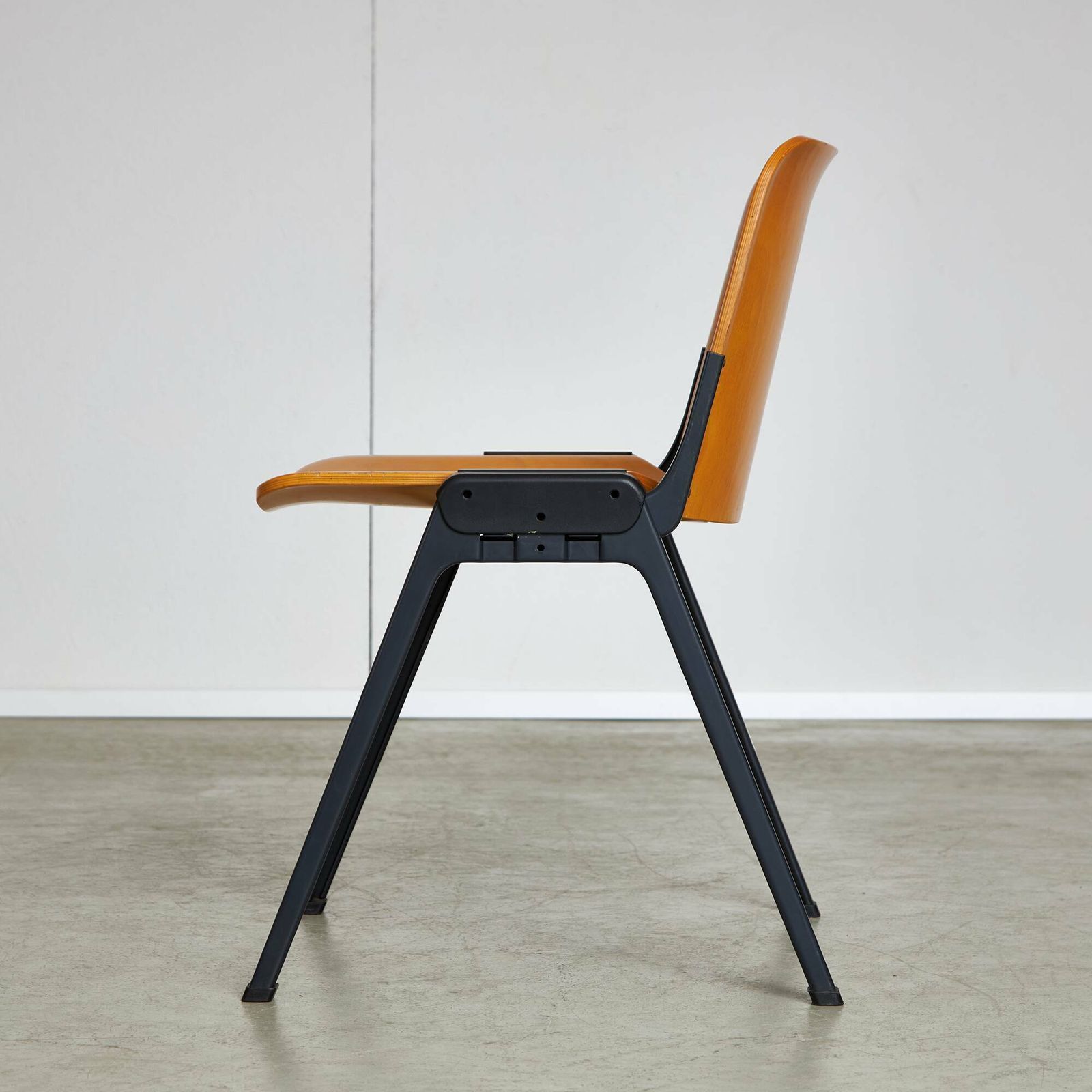 Serie K Chairs By Roberto Lucci And Paolo Orlandini For Velca photo vinterior