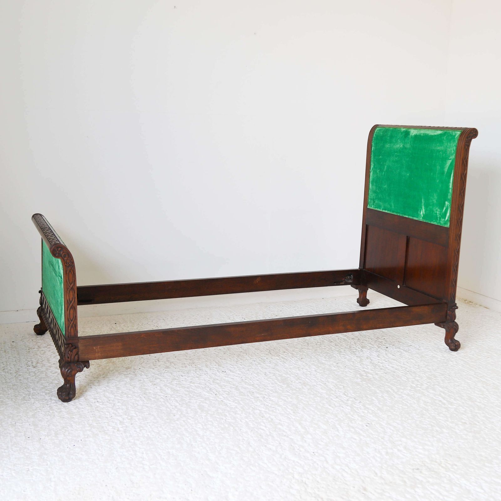 C 1900 Pair Of Heal's Of London Mahogany Bedframes   All Original photo vinterior