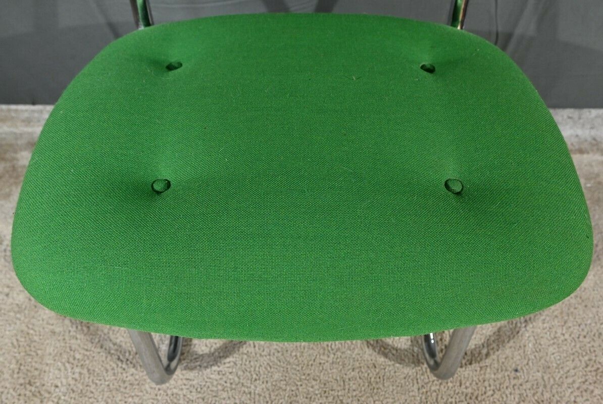 Furniture Pair Of Chairs, Attributed To Steelcase Strafor – 1970 photo