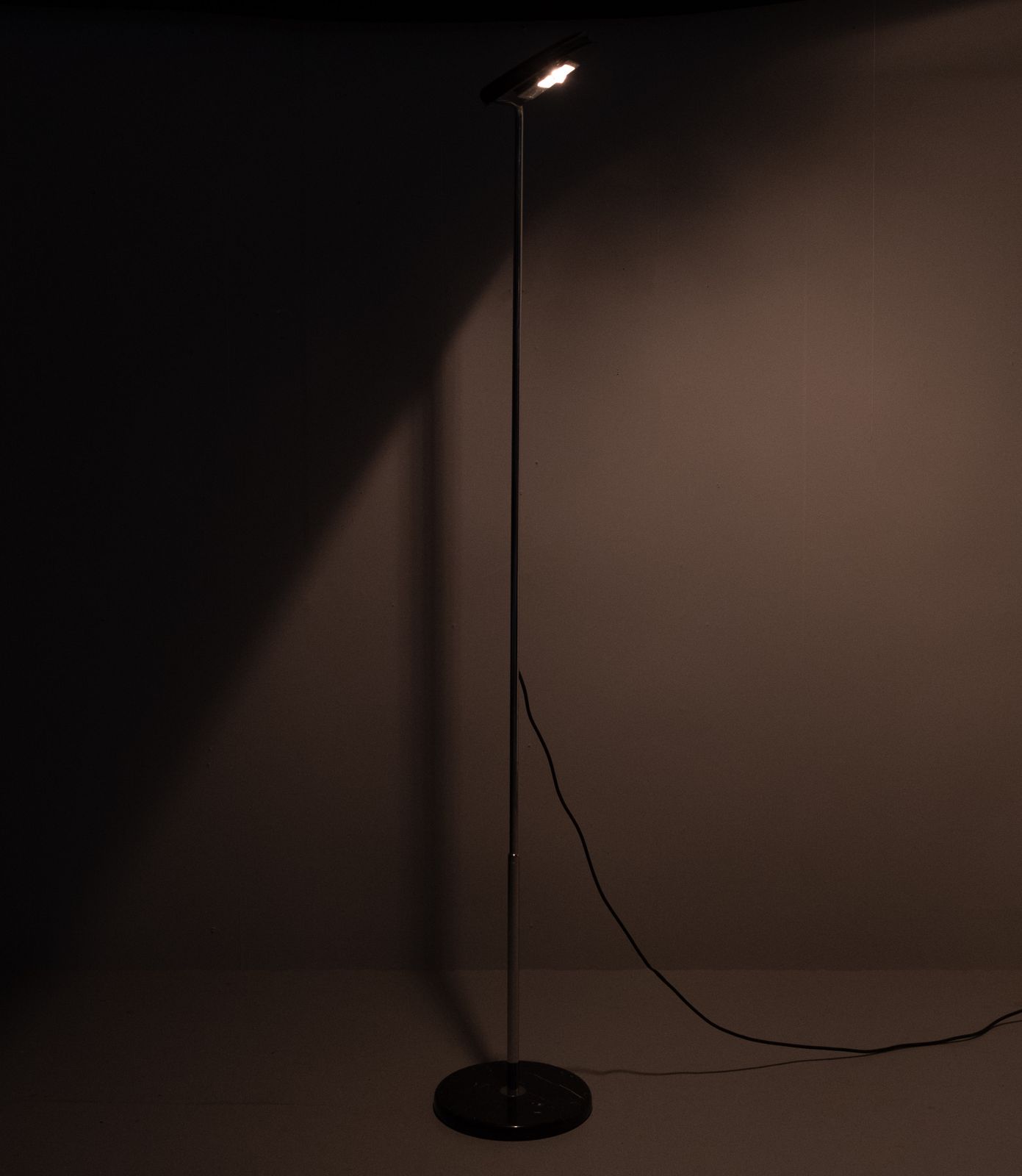Lighting ‘Mezzaluna’ Floor Lamp, Bruno Gecchelin For Skipper 1970s Italy photo