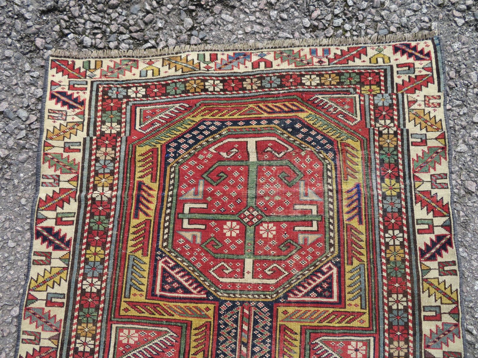 photo vinterior Antique Caucasian Shirvan Narrow Runner. 290cm X 87cm.