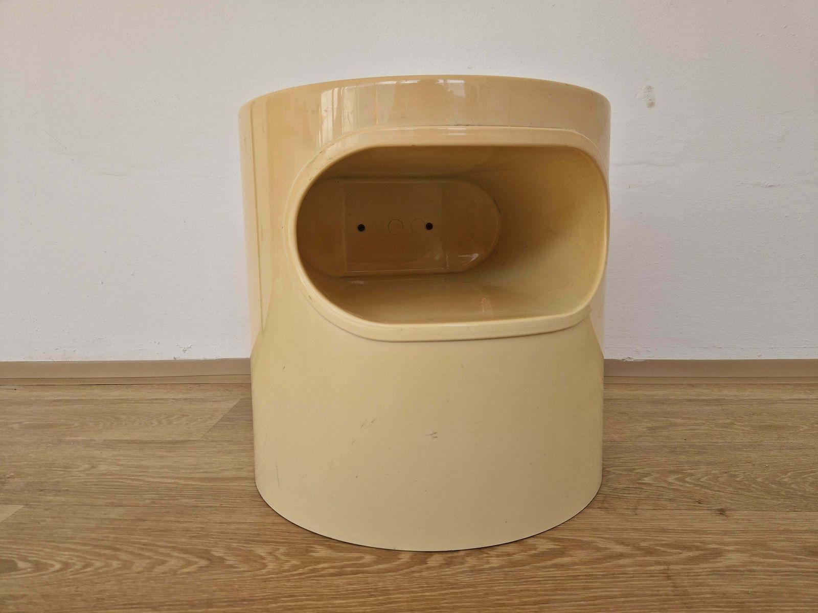 photo furniture Midcentury Space Age Side Table Artemide, Design Emma Gismondi, Italy, 1960s