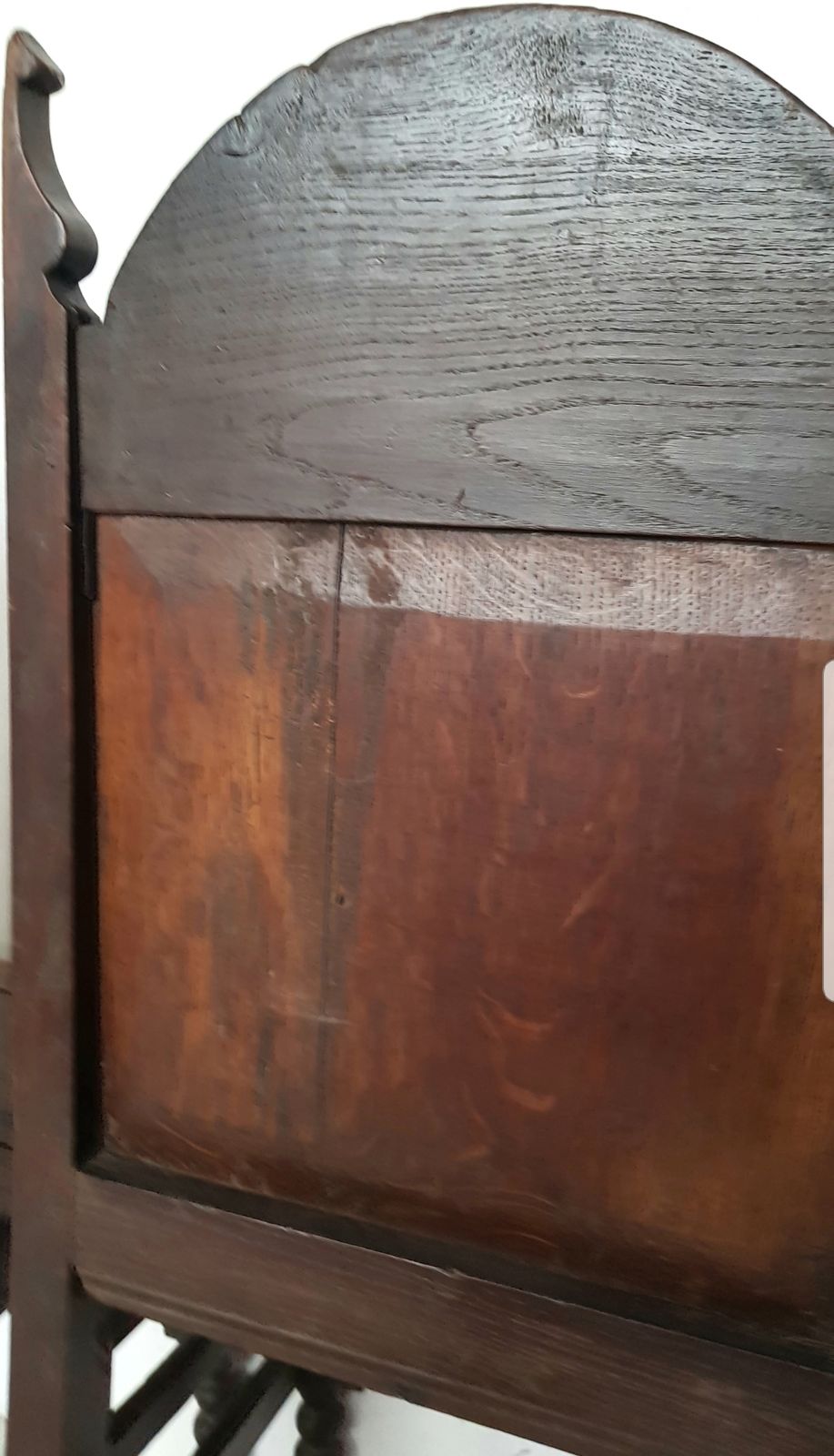 photo vinterior A Pair Of 16th Century Carved Oak Hall Chairs.